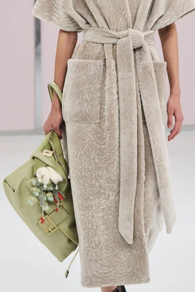 Look 57